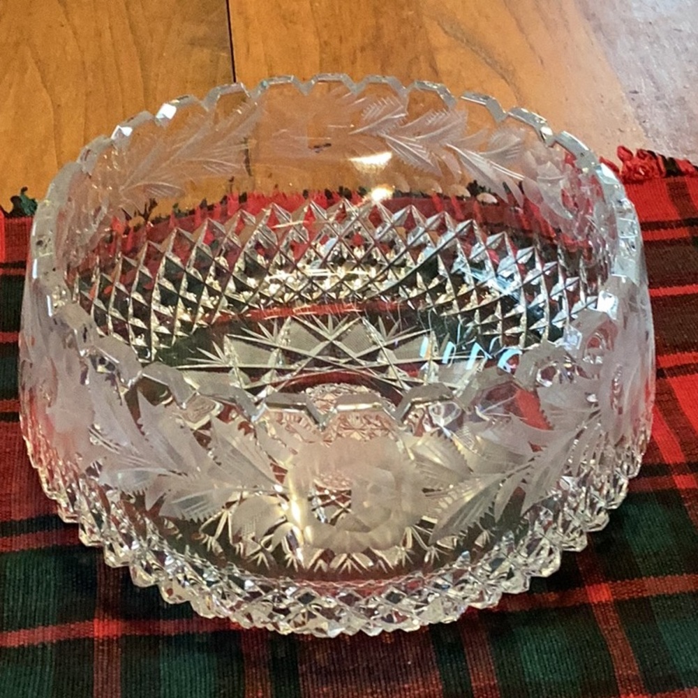 Vintage 1980/90s clear etched & cut lead crystal floral pattern 7” serving bowl